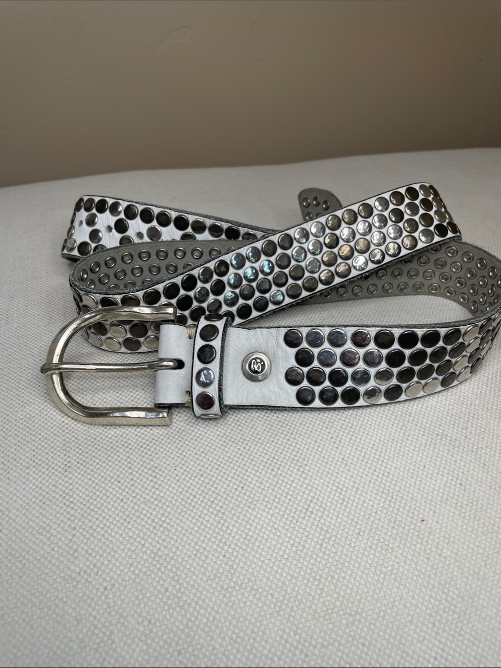 B. Belt, Zoe Belt Genuine Leather White and Silver - Picture 2 of 5